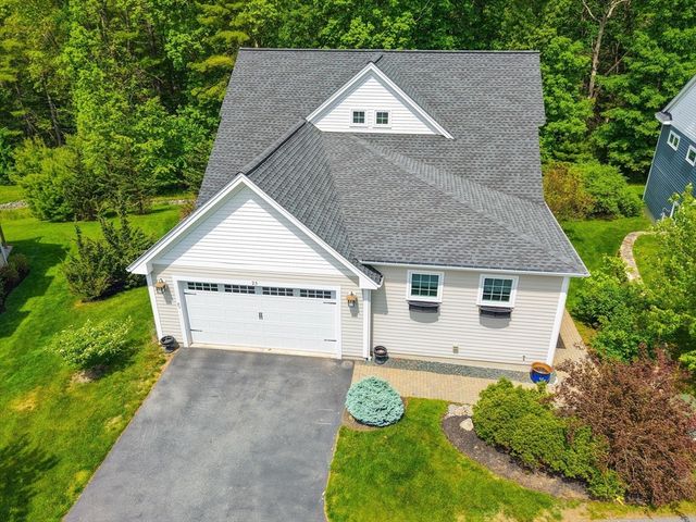 25 Black Horse Pl 25, Concord, MA 01742