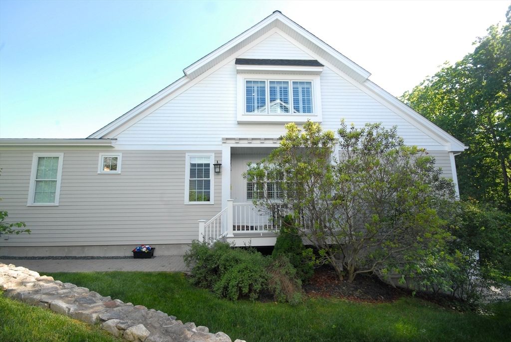 25 Black Horse Pl 25, Concord, MA 01742