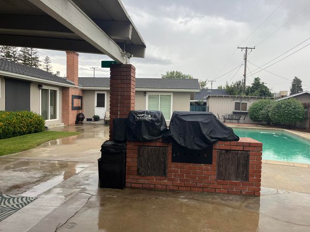 1145 N M Street, Tulare, CA 93274