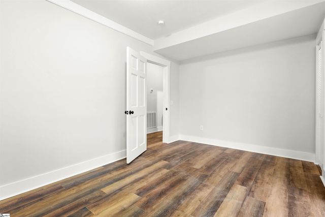 207 Zig Zag Road, Cross Hill, SC 29332