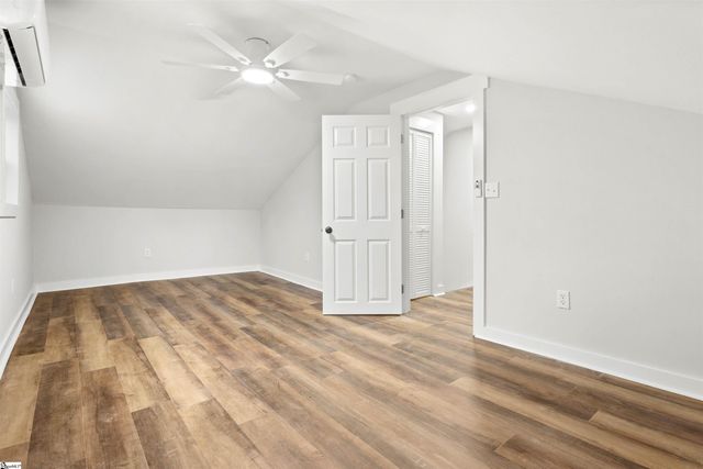 207 Zig Zag Road, Cross Hill, SC 29332