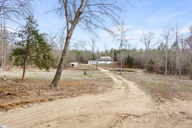 207 Zig Zag Road, Cross Hill, SC 29332