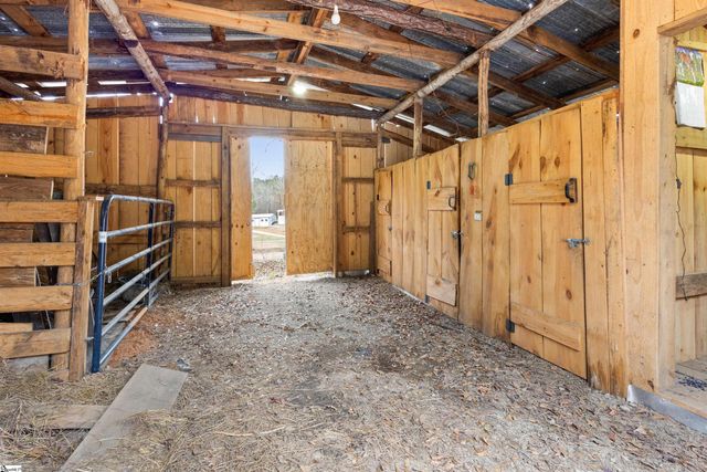 207 Zig Zag Road, Cross Hill, SC 29332