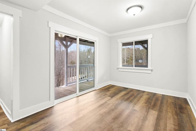 207 Zig Zag Road, Cross Hill, SC 29332