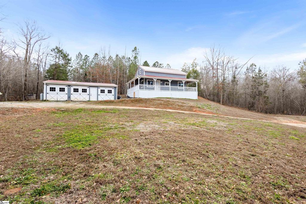 207 Zig Zag Road, Cross Hill, SC 29332