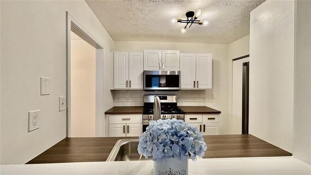 713 Summit North Drive NE 713, Atlanta, GA 30324