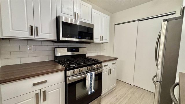 713 Summit North Drive NE 713, Atlanta, GA 30324