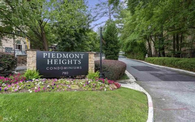 713 Summit North Drive NE 713, Atlanta, GA 30324