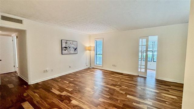 713 Summit North Drive NE 713, Atlanta, GA 30324