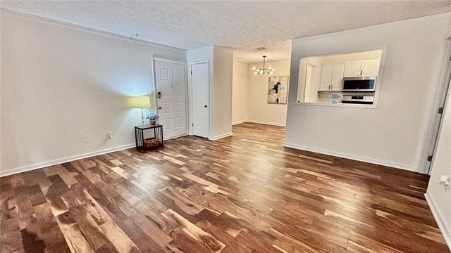 713 Summit North Drive NE 713, Atlanta, GA 30324