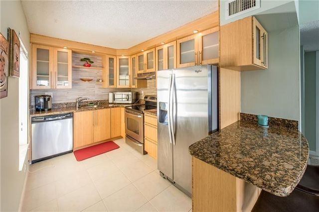 301 OLIVEWOOD Place O125, Boca Raton, FL 33431