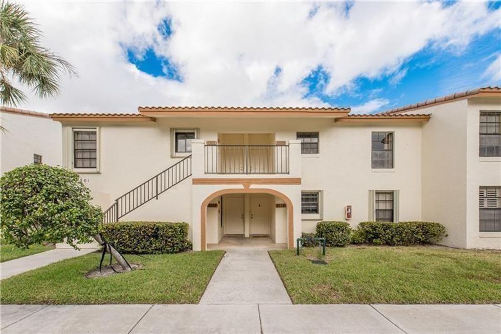 301 OLIVEWOOD Place O125, Boca Raton, FL 33431