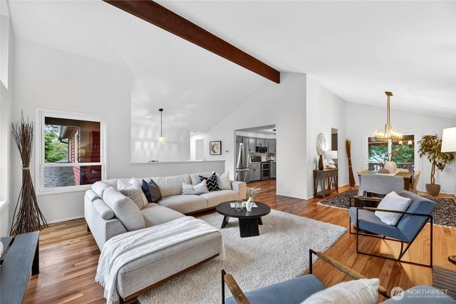 7511 43rd Avenue NE, Seattle, WA 98115