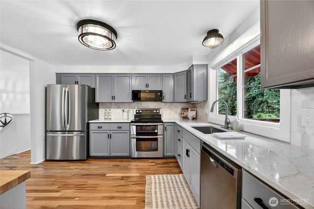 7511 43rd Avenue NE, Seattle, WA 98115