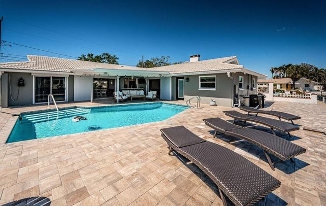 2180 DOLPHIN BOULEVARD S, St Petersburg, FL 33707