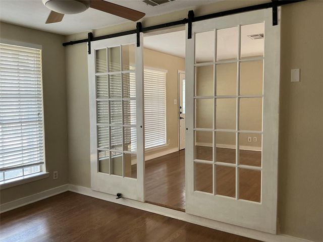 401 Cherry Hill DR, Austin, TX 78704