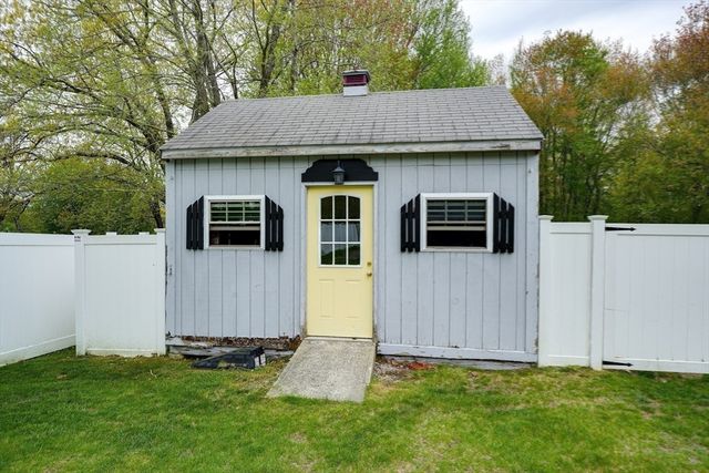 1110 S Main St, Bellingham, MA 02019