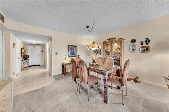 545 Oaks Lane 403, Pompano Beach, FL 33069