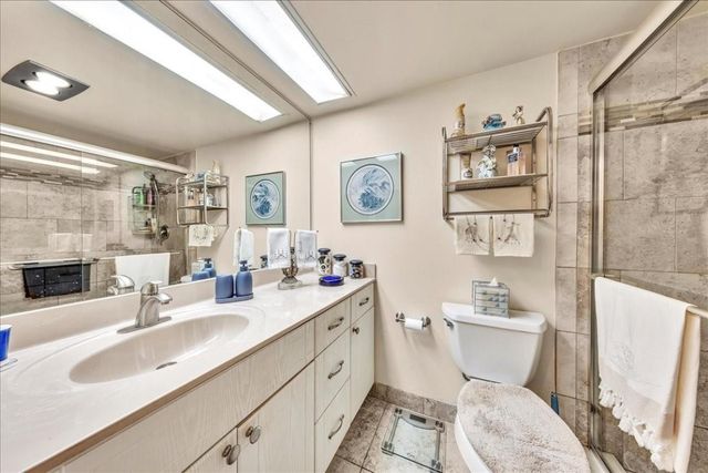 545 Oaks Lane 403, Pompano Beach, FL 33069