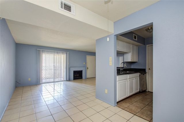 12506 Ashford Meadow Drive 2C-D, Houston, TX 77082