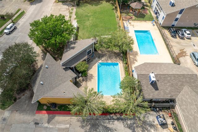 12506 Ashford Meadow Drive 2C-D, Houston, TX 77082