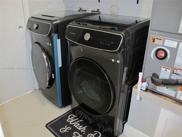 5285 NW 112th Ter, Coral Springs, FL 33076