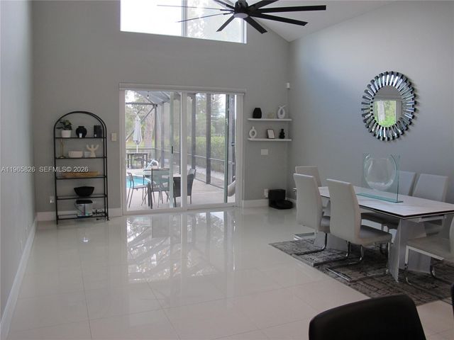 5285 NW 112th Ter, Coral Springs, FL 33076