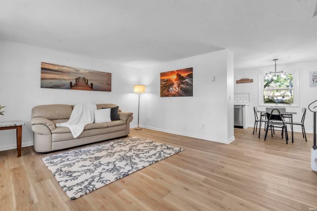 6418 Melville Drive, Fort Wayne, IN 46816