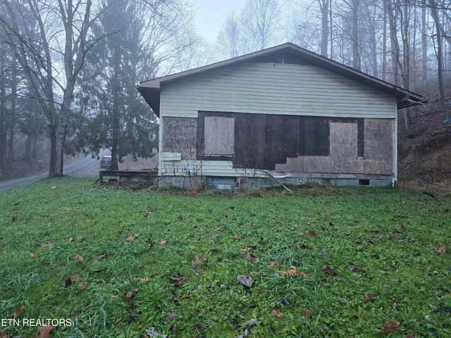 671 Shipley Ridge Rd, Tazewell, TN 37879