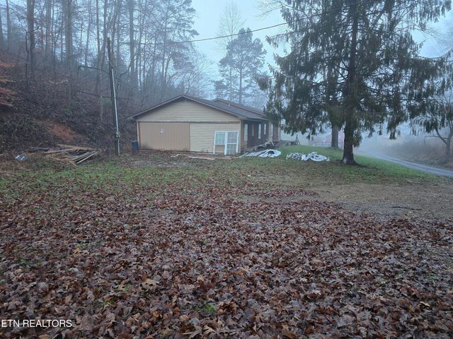 671 Shipley Ridge Rd, Tazewell, TN 37879