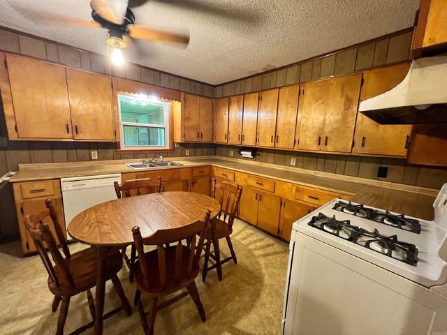 185 W 54 Highway, Star City, AR 71667