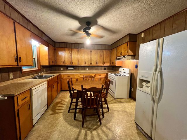 185 W 54 Highway, Star City, AR 71667