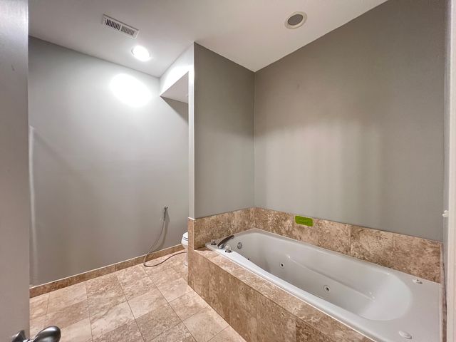 1911 S STATE Street 3, Chicago, IL 60616