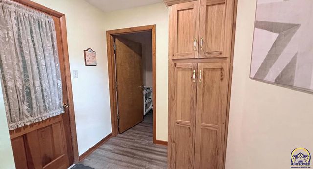 2606 SW 9th St, Topeka, KS 66606