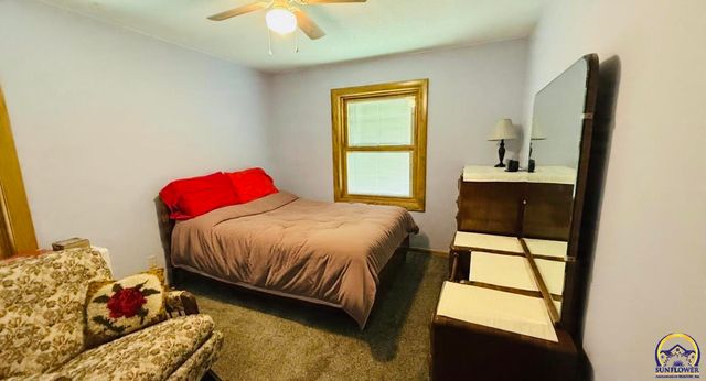 2606 SW 9th St, Topeka, KS 66606