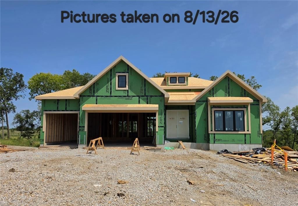 11457 S Mesquite Square, Olathe, KS 66061