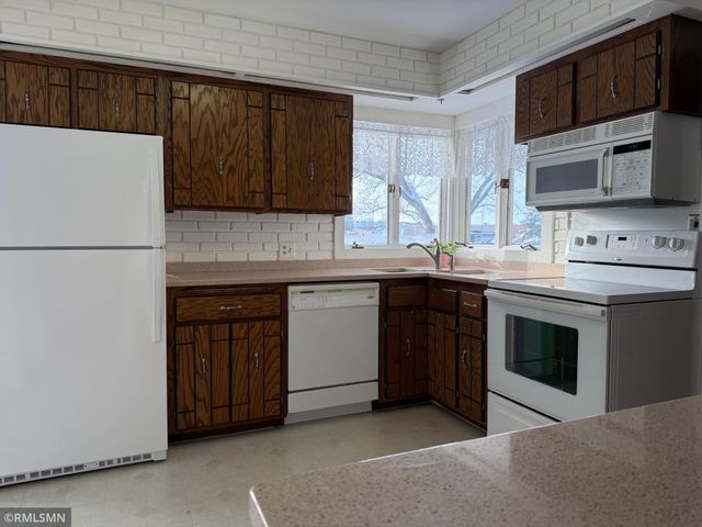 1222 W 4th Street, New Richmond, WI 54017