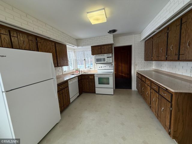 1222 W 4th Street, New Richmond, WI 54017