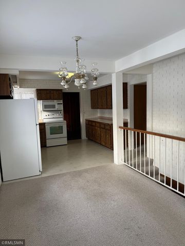 1222 W 4th Street, New Richmond, WI 54017