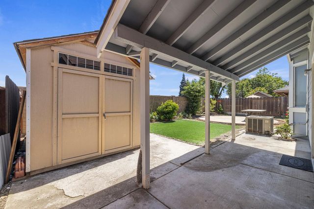 748 Codington Way, Modesto, CA 95357