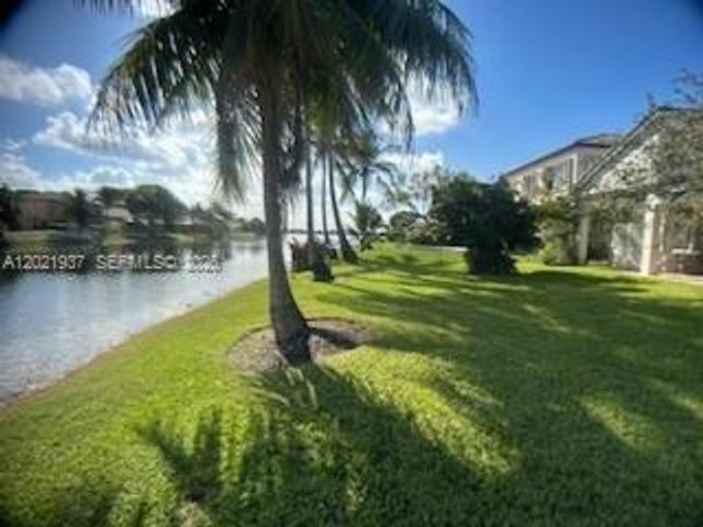5003 SW 163rd Ave, Miramar, FL 33027