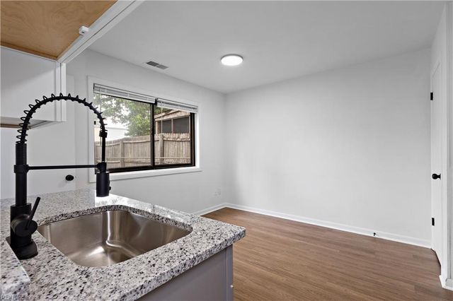916 Cherokee RD, Portsmouth, VA 23701