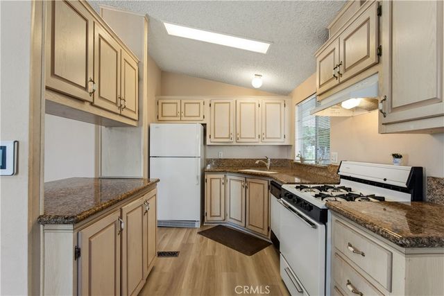 3530 Damien Avenue 3, La Verne, CA 91750
