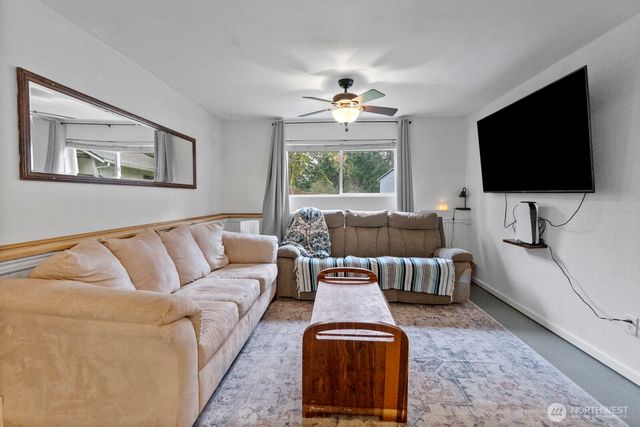 60 NE Lorrain Court, Belfair, WA 98528