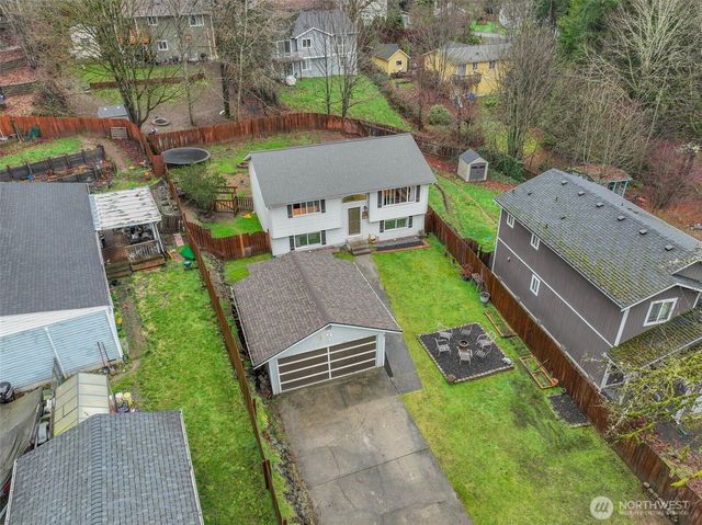 60 NE Lorrain Court, Belfair, WA 98528