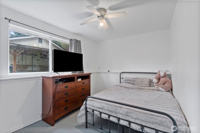 60 NE Lorrain Court, Belfair, WA 98528