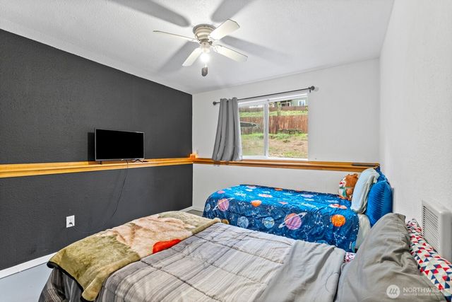 60 NE Lorrain Court, Belfair, WA 98528