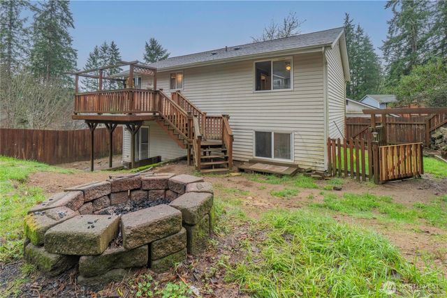 60 NE Lorrain Court, Belfair, WA 98528