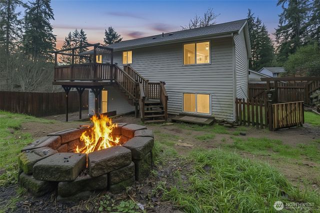 60 NE Lorrain Court, Belfair, WA 98528