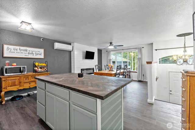 60 NE Lorrain Court, Belfair, WA 98528